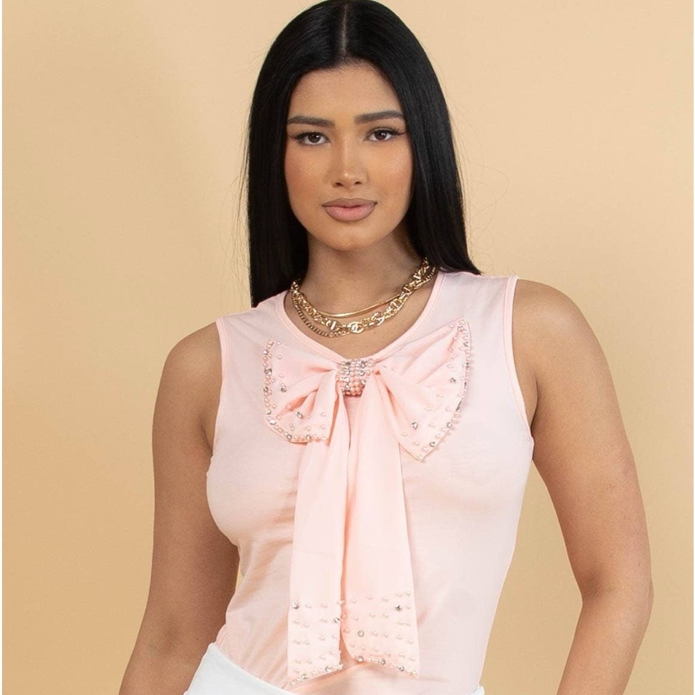 Gorgeous pale blouse blinged embroidery no sleeves